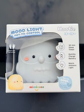 MIMI & COCO Mood Light Hootie Night Light - White with Pink Cheeks